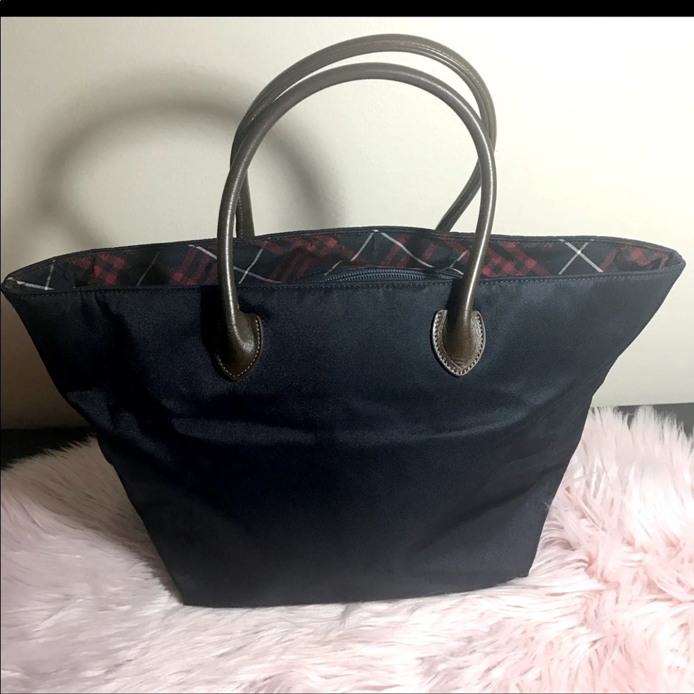 Burberry Handle Bag With Zipper
